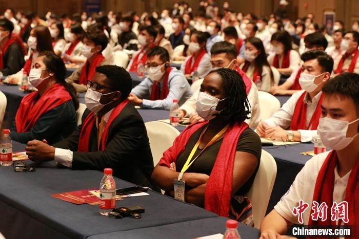 第十六屆“聯(lián)合國教科文組織孔子教育獎(jiǎng)”9月27日晚在山東曲阜揭曉。梁犇 攝