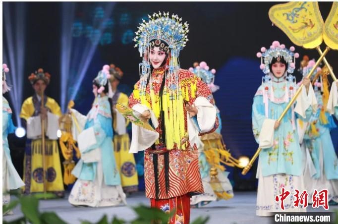 圖為，漢劇《貴妃醉酒》演出現(xiàn)場 武漢文旅局供圖