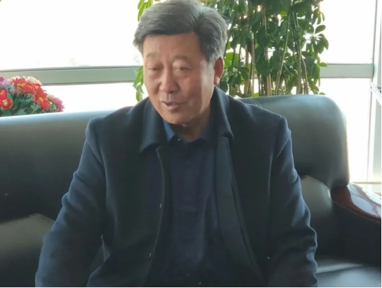 世界地球日，不忘治沙人1694.png