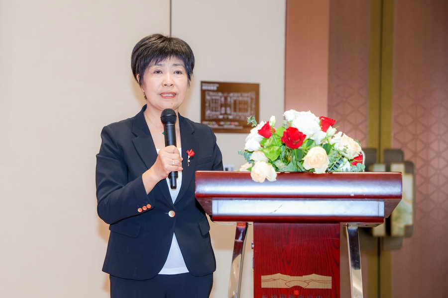 中國乳制品工業(yè)協(xié)會常務副理事長兼秘書長劉美菊致辭.jpg
