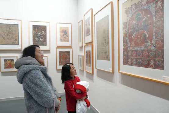 黑2.jpg