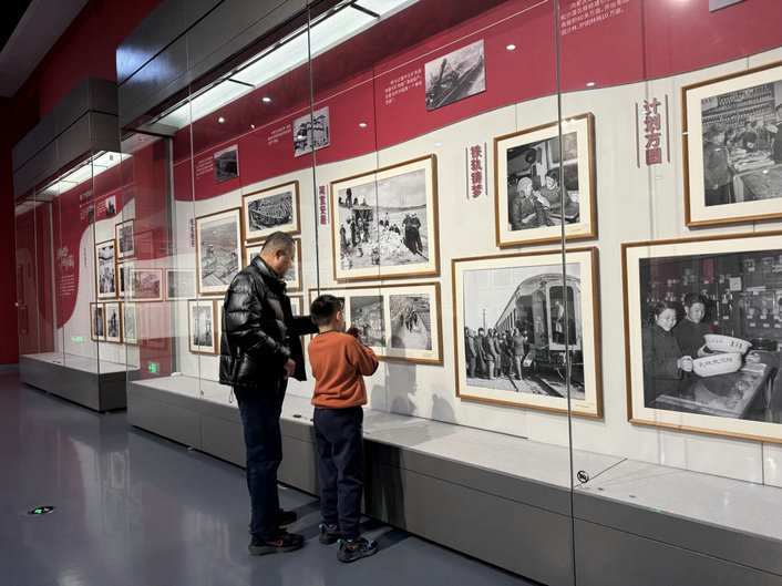 展1.jpg