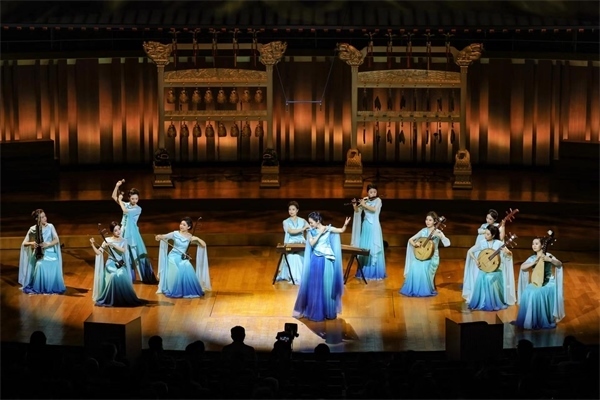 音樂會(huì)現(xiàn)場。中央民族樂團(tuán)供圖，房瀟攝