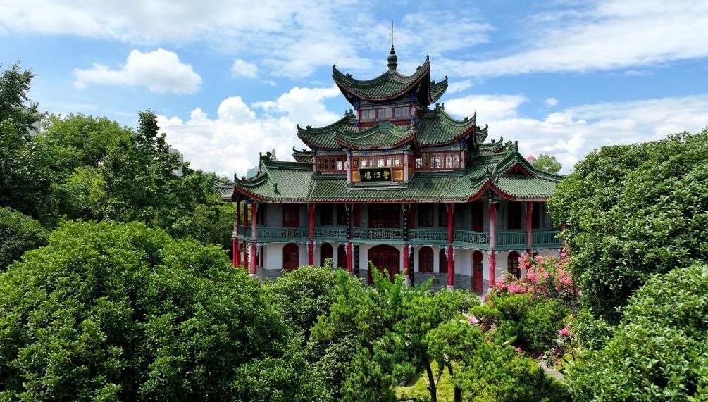 近日拍攝的陜西省漢中市博物館望江樓。新華社記者 劉瀟 攝