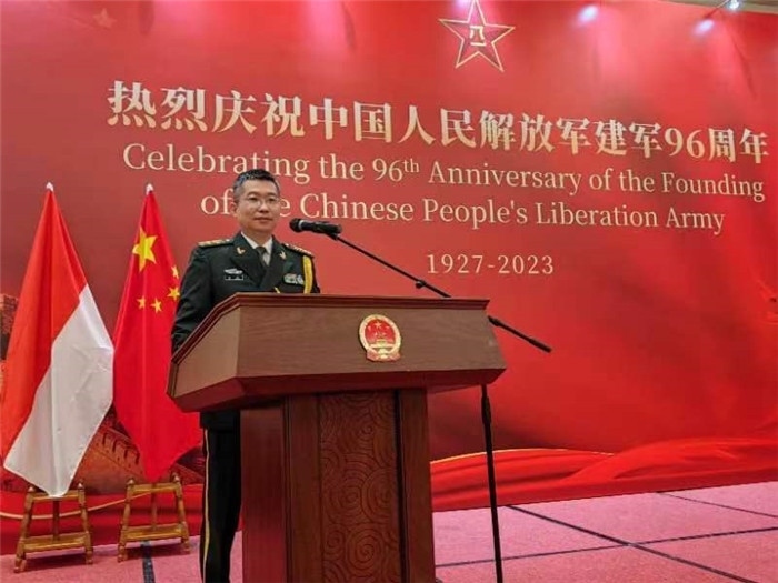 圖為徐勝武官致辭。中國(guó)駐印度尼西亞使館供圖