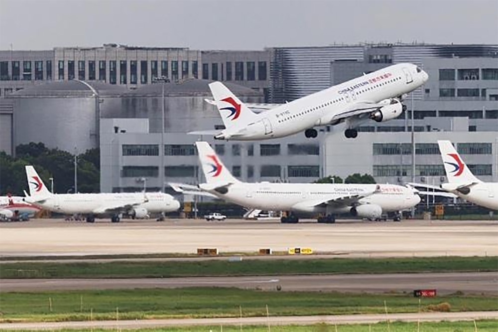 2023年8月2日，東航第二架國產(chǎn)C919大型客機執(zhí)飛滬蓉空中快線。