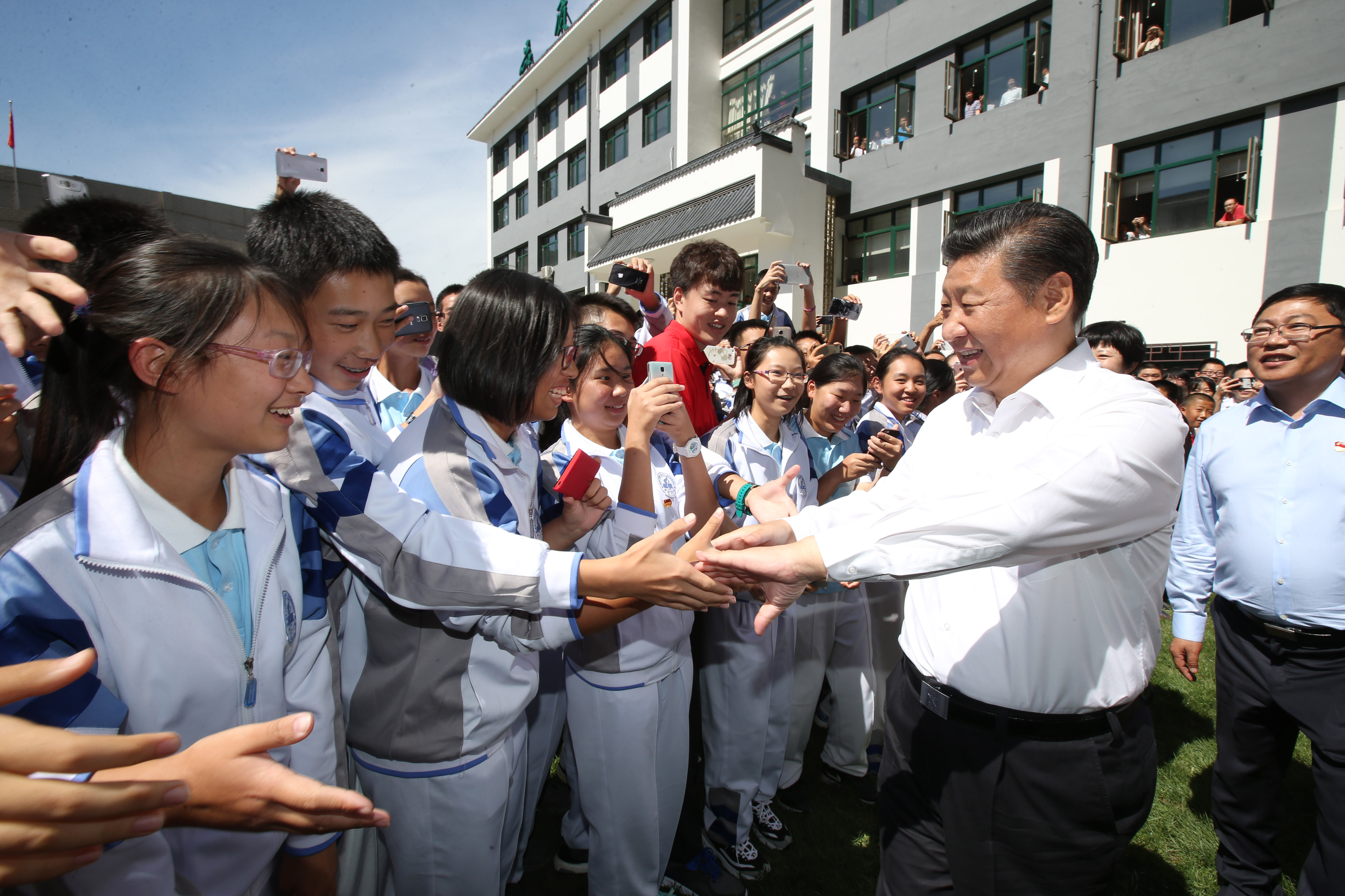 2016年9月9日，習(xí)近平總書記來到位于北京市海淀區(qū)的八一學(xué)校看望師生。