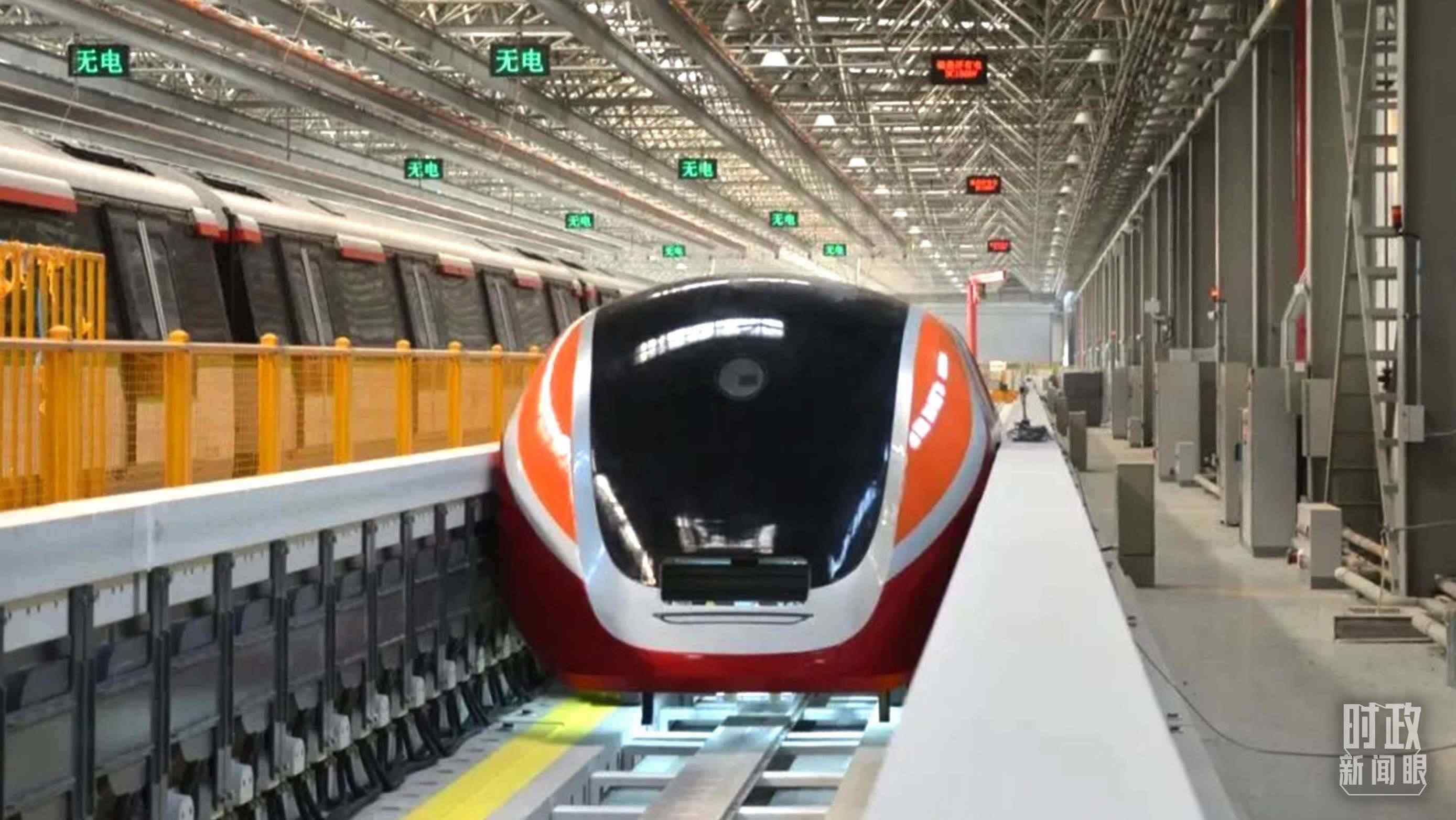 △3月31日，由中國中車自主研制的國內(nèi)首套高溫超導(dǎo)電動(dòng)懸浮全要素試驗(yàn)系統(tǒng)完成首次懸浮運(yùn)行。（圖/中車齊齊哈爾車輛有限公司）