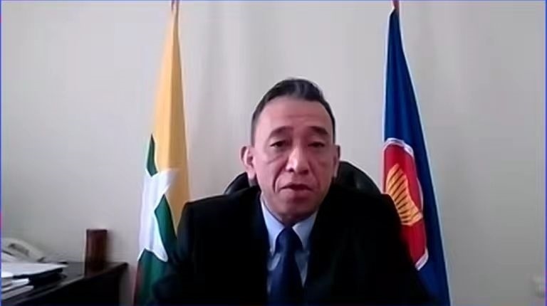 昂苗敏致辭。中國駐東盟使團供圖