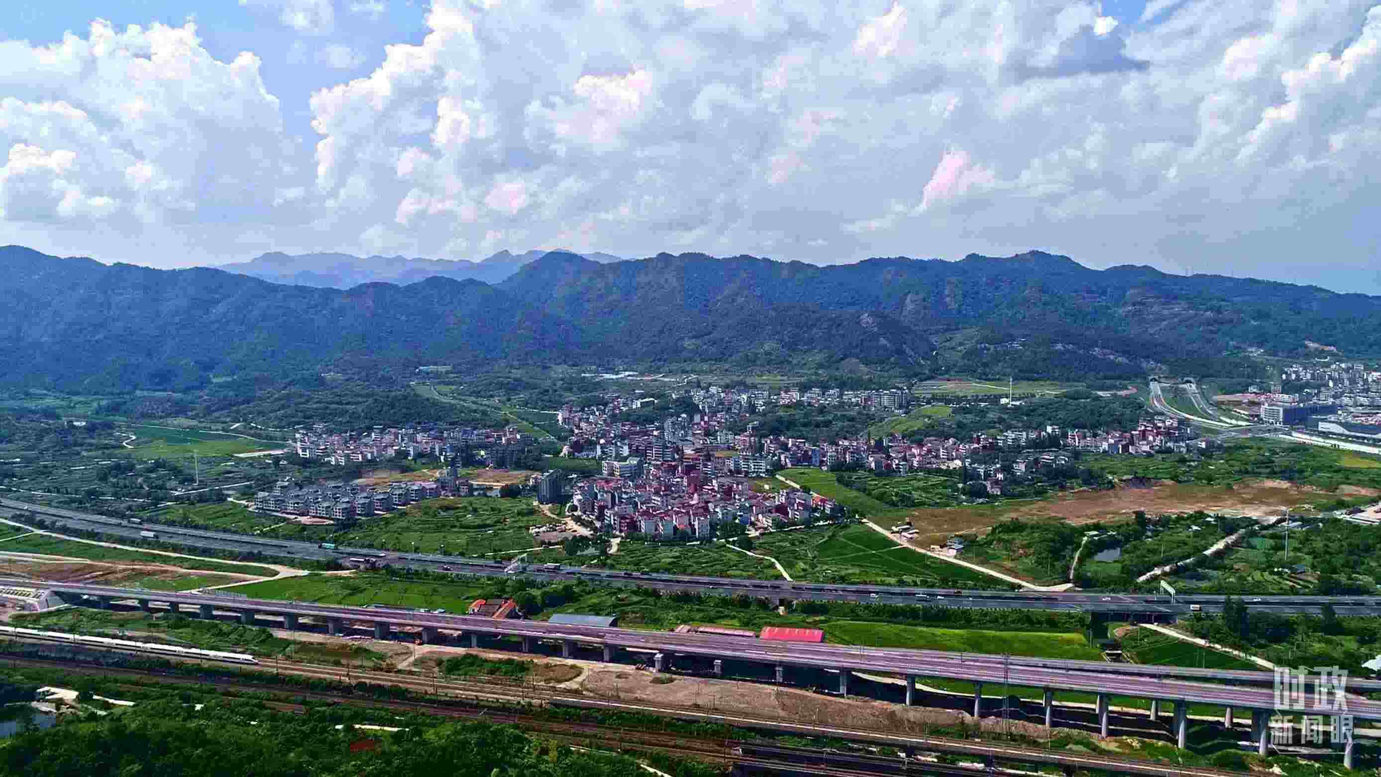 △李祖村航拍。（總臺央視記者范凱拍攝）