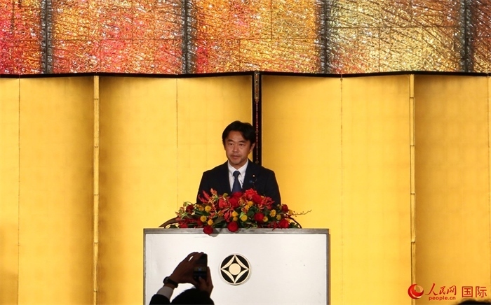 日本外務(wù)大臣政務(wù)官穗坂泰發(fā)表致辭。人民網(wǎng) 許可攝