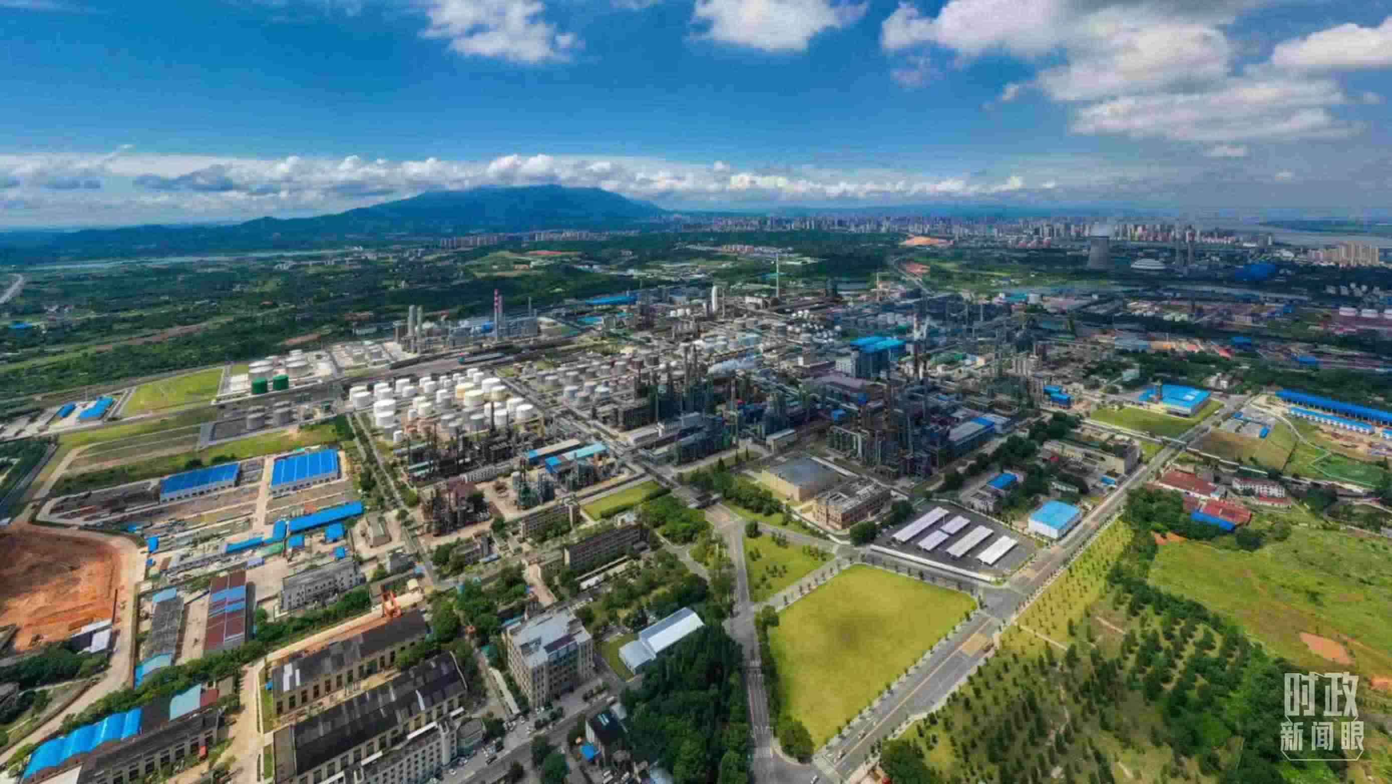 △中國石化九江分公司。（總臺記者劉陽拍攝）