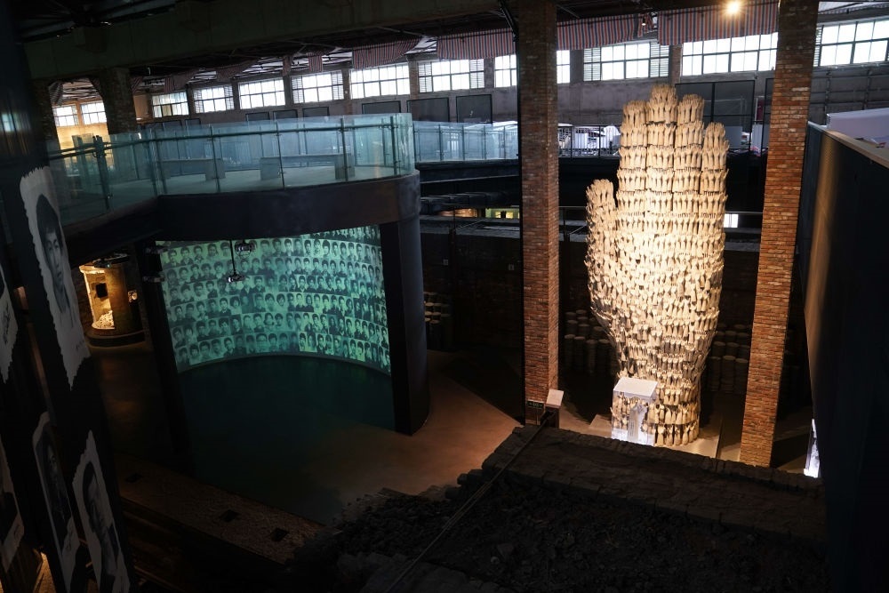 ↑這是景德鎮(zhèn)陶瓷工業(yè)遺產(chǎn)博物館內(nèi)景（2023年5月16日攝）。