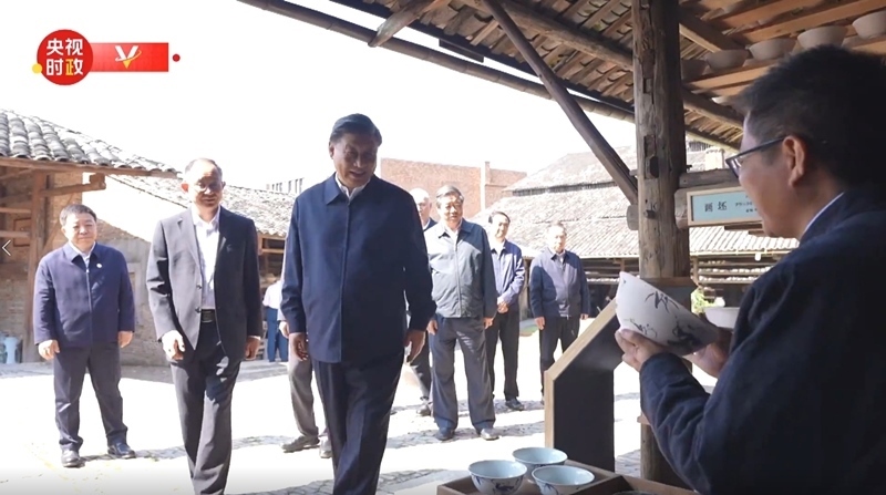 2023年10月11日，習(xí)近平在江西景德鎮(zhèn)考察。（視頻截圖）