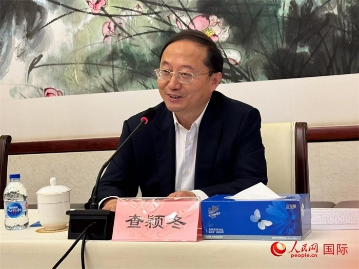 10月31日，蘇州市人民政府副市長查穎冬在第五屆中法文化論壇媒體吹風會上講話。（人民網(wǎng) 謝瑩攝）
