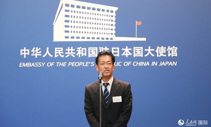 導(dǎo)師代表、東京大學(xué)教授內(nèi)山真伸發(fā)表致辭。人民網(wǎng) 許可攝