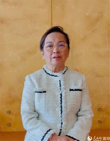 菲律賓前總統(tǒng)阿羅約通過視頻發(fā)表致辭。人民網(wǎng)記者樊帆 攝