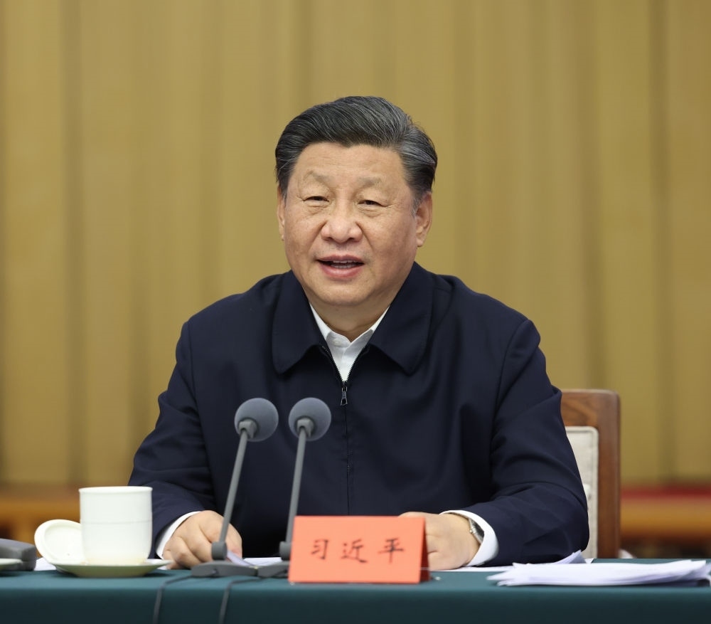 2021年10月22日下午，中共中央總書(shū)記、國(guó)家主席、中央軍委主席習(xí)近平在山東省濟(jì)南市主持召開(kāi)深入推動(dòng)黃河流域生態(tài)保護(hù)和高質(zhì)量發(fā)展座談會(huì)并發(fā)表重要講話。新華社記者 謝環(huán)馳 攝