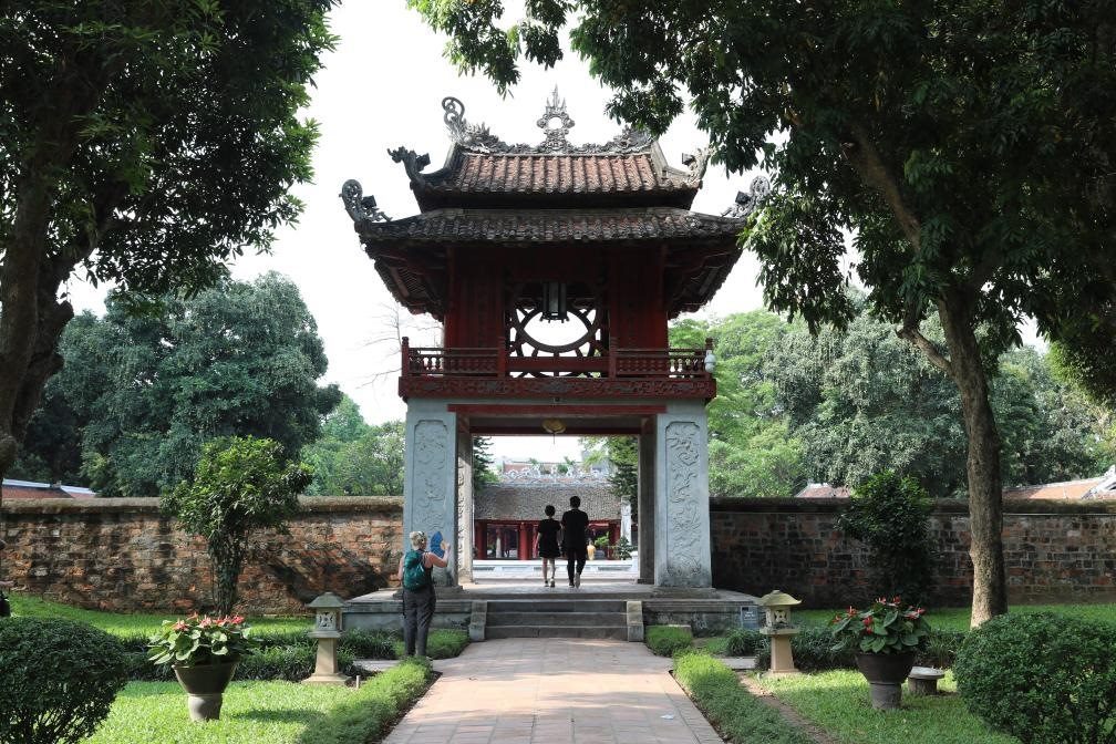 這是越南首都河內(nèi)文廟內(nèi)的奎文閣。