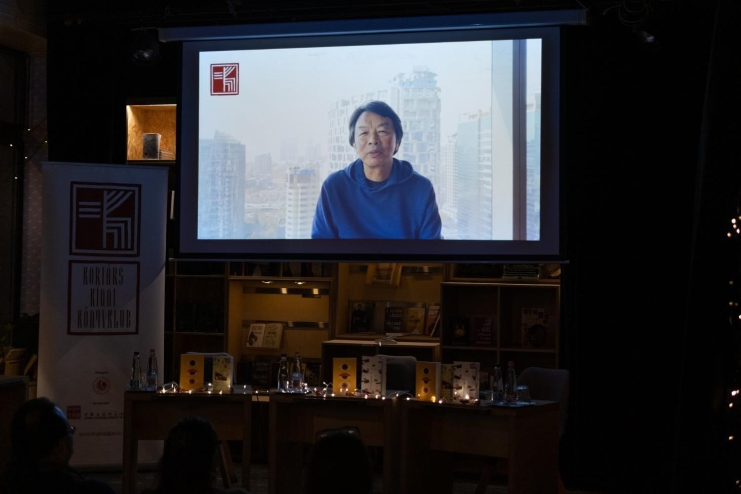 劉震云通過視頻介紹小說。摩爾多瓦尼·巴爾納巴斯攝
