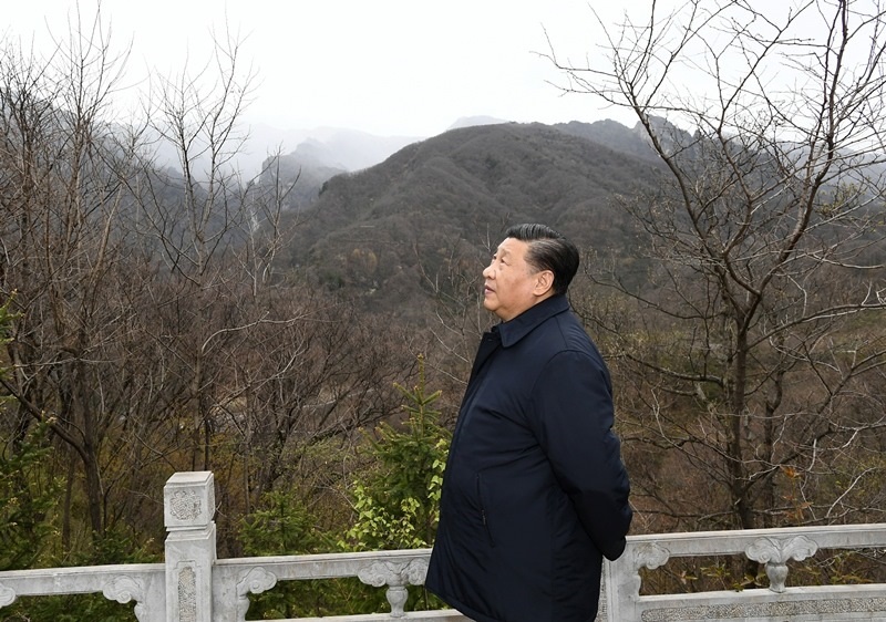 2020年4月20日，習(xí)近平在陜西秦嶺牛背梁國(guó)家級(jí)自然保護(hù)區(qū)，了解秦嶺生態(tài)保護(hù)工作情況。