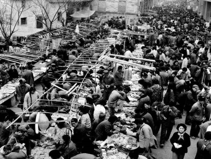 1982年，義烏湖清門馬路市場場景。拍友 金福根 攝