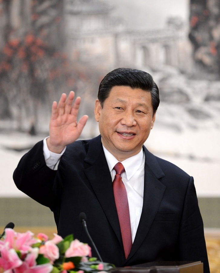 2012年11月15日，剛剛在中共十八屆一中全會(huì)上當(dāng)選中共中央總書(shū)記的習(xí)近平在北京人民大會(huì)堂同采訪(fǎng)十八大的中外記者親切見(jiàn)面。新華社記者 謝環(huán)馳 攝