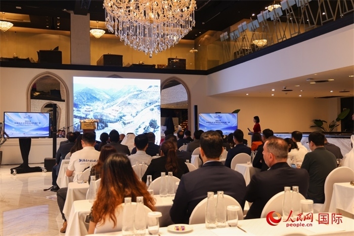 2日，“你好！中國(guó)”——2024中國(guó)北方冰雪旅游海外推廣季阿聯(lián)酋專場(chǎng)活動(dòng)在阿聯(lián)酋迪拜舉行。人民網(wǎng)記者任皓宇攝