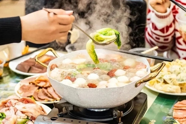 華南理工大學(xué)推出火鍋年夜飯。校方供圖