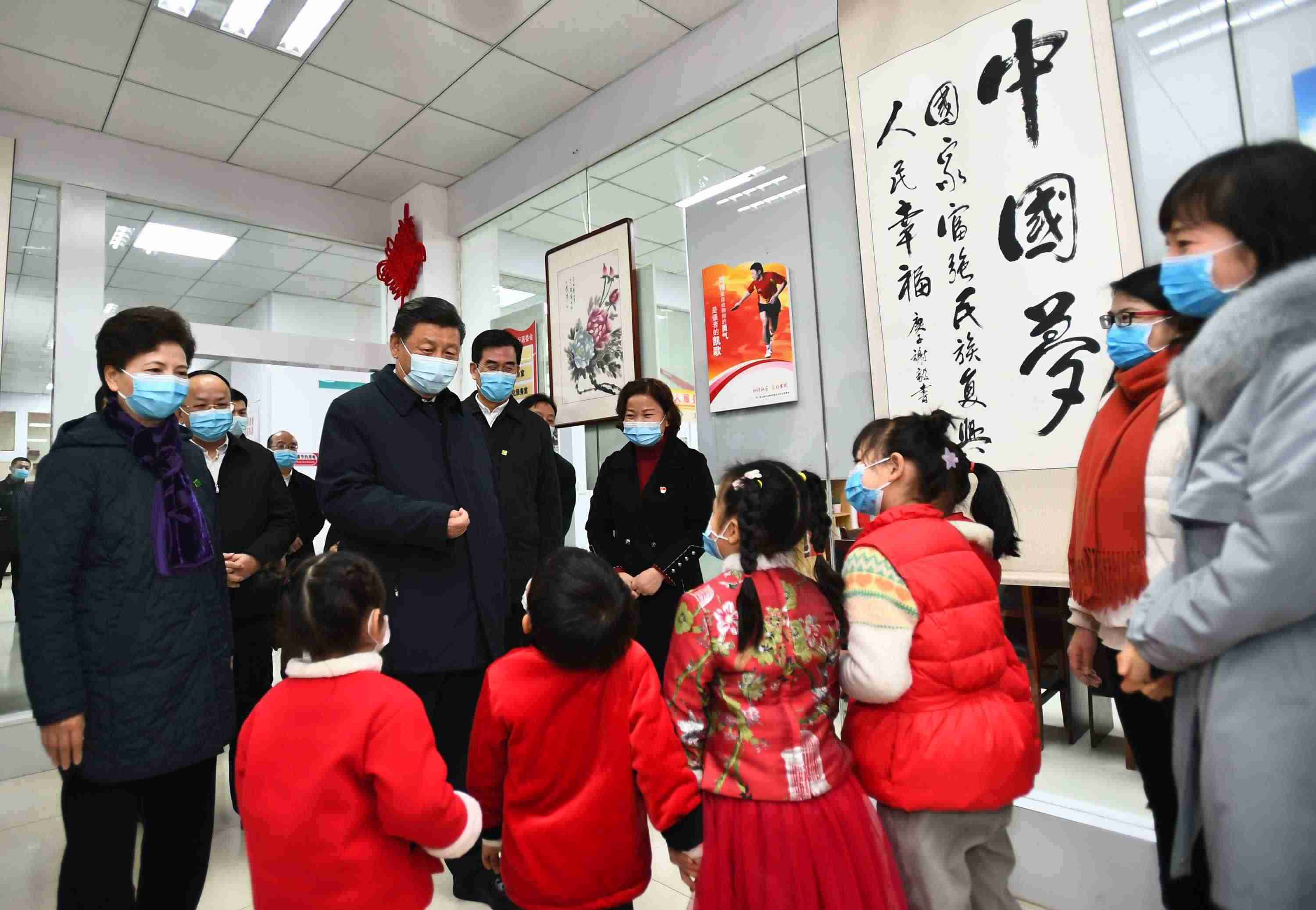 △ 2021年2月4日下午，習近平在貴陽市觀山湖區(qū)金陽街道金元社區(qū)，看望慰問社區(qū)居民。