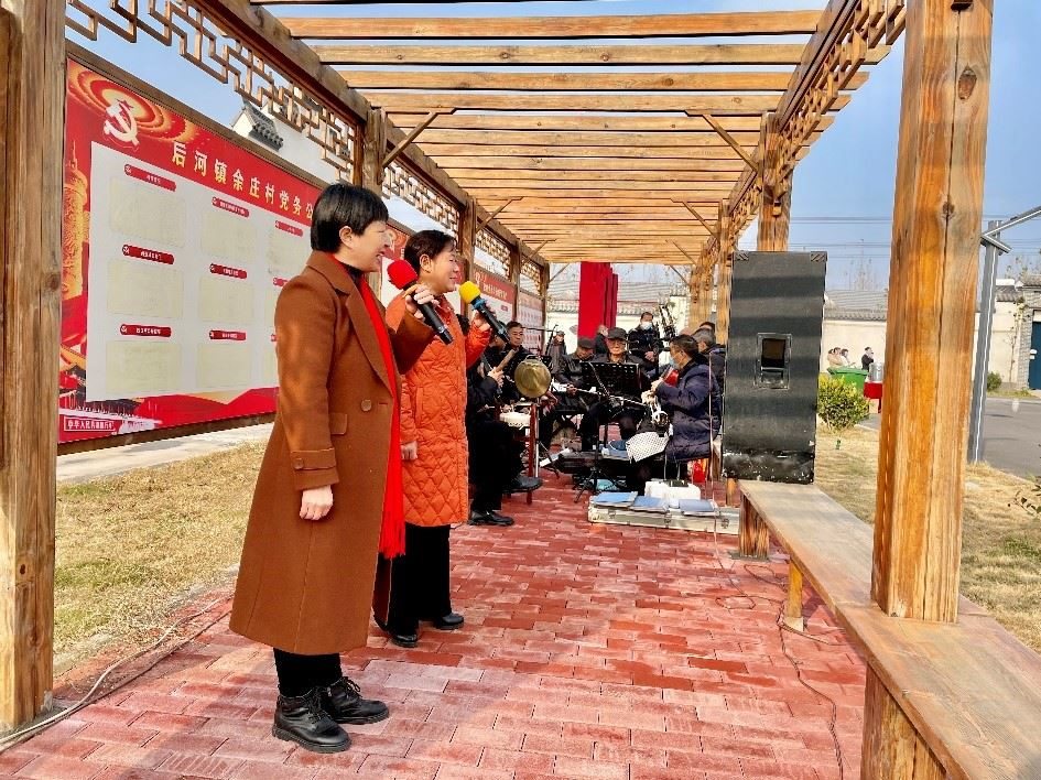 河南安陽內(nèi)黃縣余莊村村民們正排練元宵節(jié)晚會(huì)節(jié)目。受訪者供圖