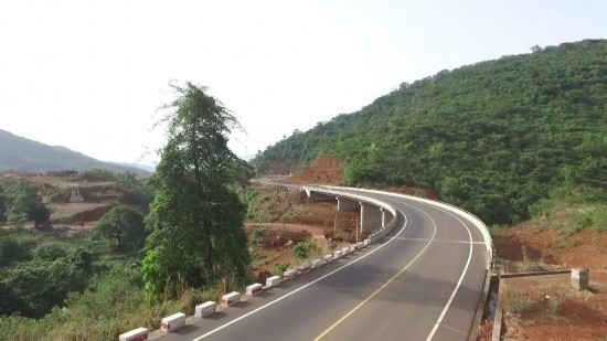 中塞友誼公路。