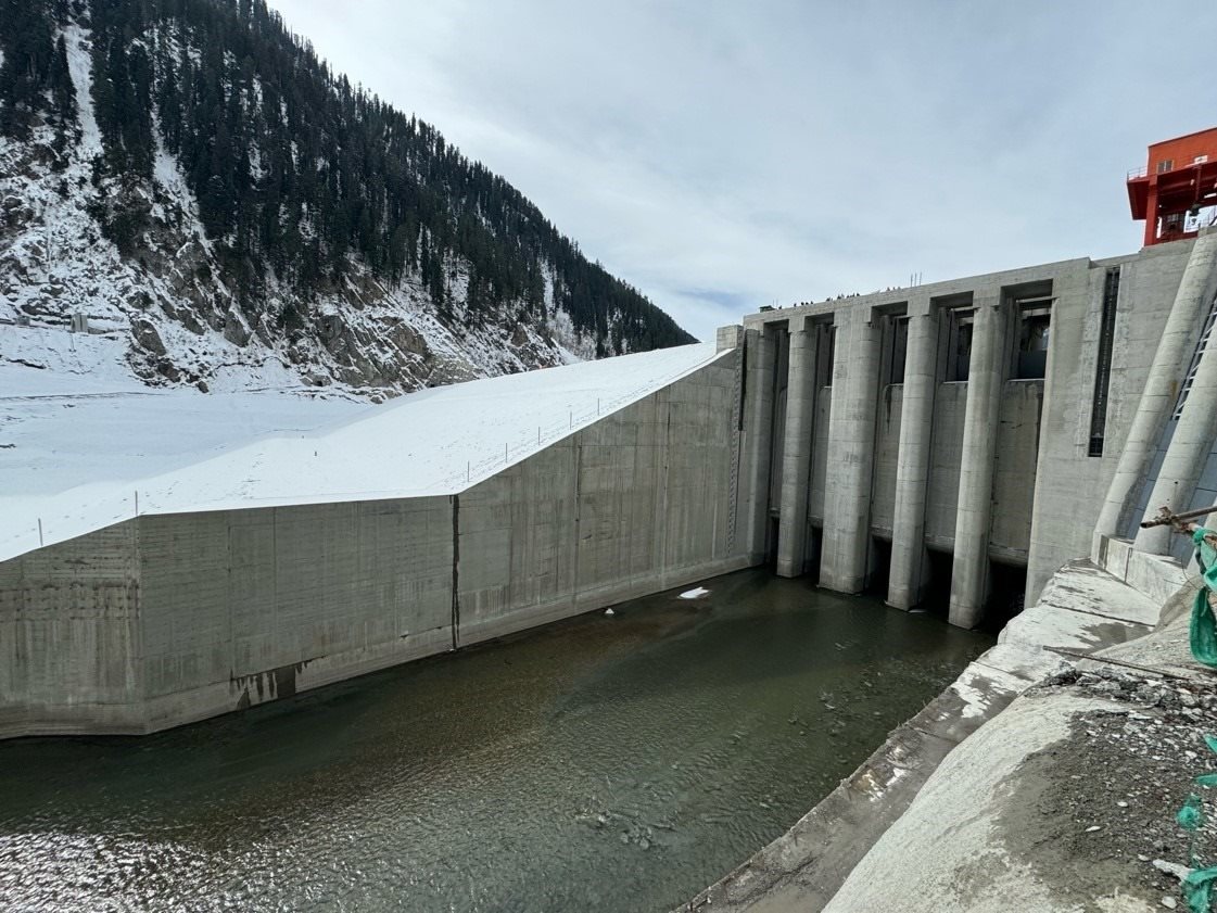 2月28日攝于蘇吉吉納里水電站溢洪道。中國能建葛洲壩集團(tuán)供圖