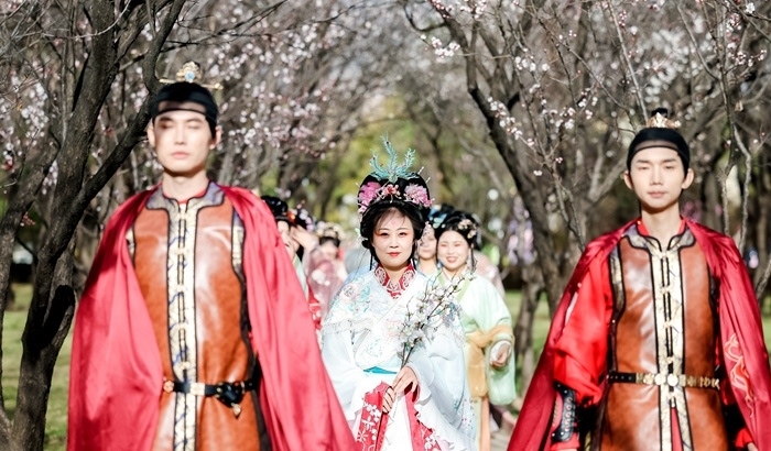 第七屆杏花節(jié)上的漢服巡游。受訪方供圖