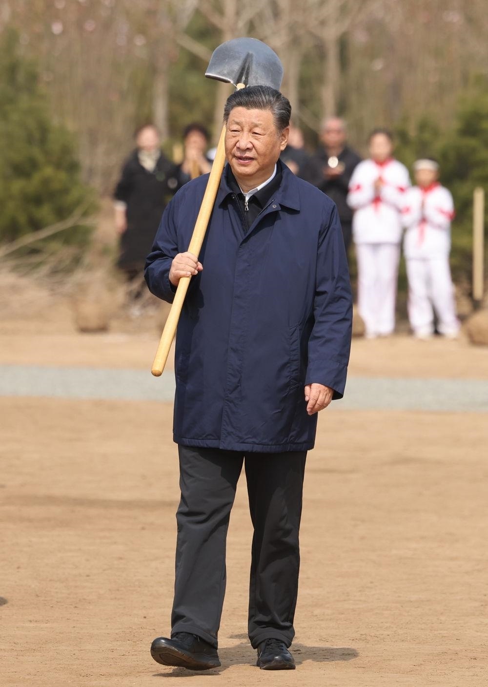 △2024年4月3日，習(xí)近平總書記來到北京市通州區(qū)潞城鎮(zhèn)參加首都義務(wù)植樹活動。
