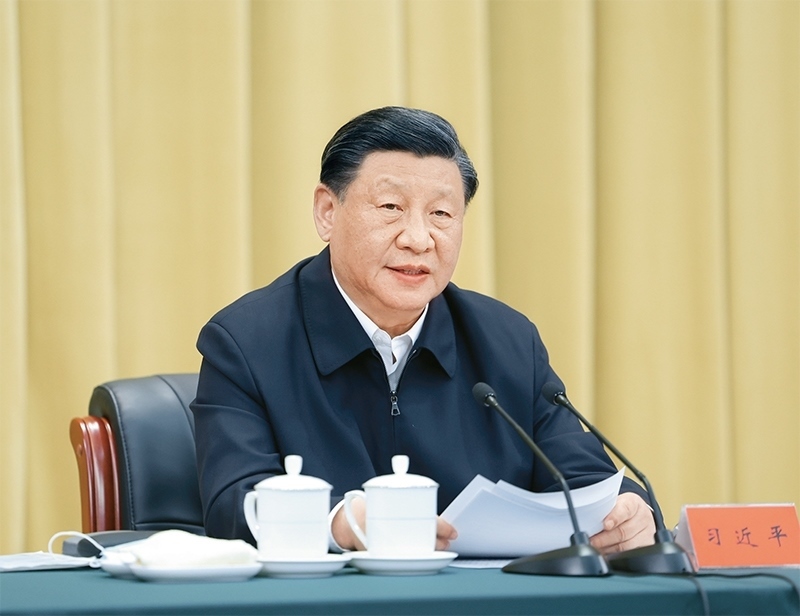 2023年6月2日，中共中央總書(shū)記、國(guó)家主席、中央軍委主席習(xí)近平在北京出席文化傳承發(fā)展座談會(huì)并發(fā)表重要講話。 新華社記者 鞠鵬/攝