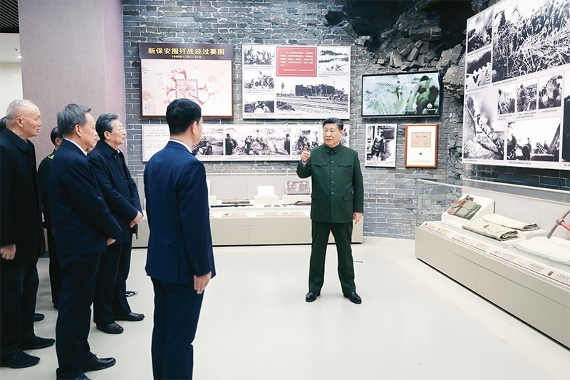 2024年2月1日至2日，中共中央總書(shū)記、國(guó)家主席、中央軍委主席習(xí)近平來(lái)到天津，看望慰問(wèn)基層干部群眾。這是2日上午，習(xí)近平在平津戰(zhàn)役紀(jì)念館考察。 新華社記者 鞠鵬/攝