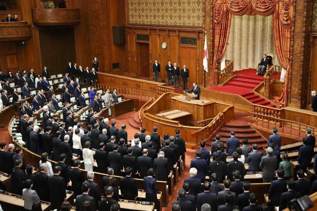這是1月26日在日本東京拍攝的日本第213屆國(guó)會(huì)開(kāi)幕式現(xiàn)場(chǎng)。新華社記者姜俏梅攝