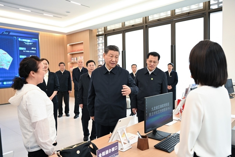2024年4月22日下午，習(xí)近平總書記在重慶市九龍坡區(qū)謝家灣街道民主村社區(qū)考察。