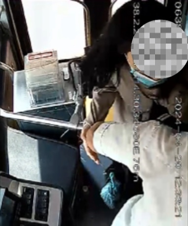 公交車上他一聲大吼！魏杰，好樣的！