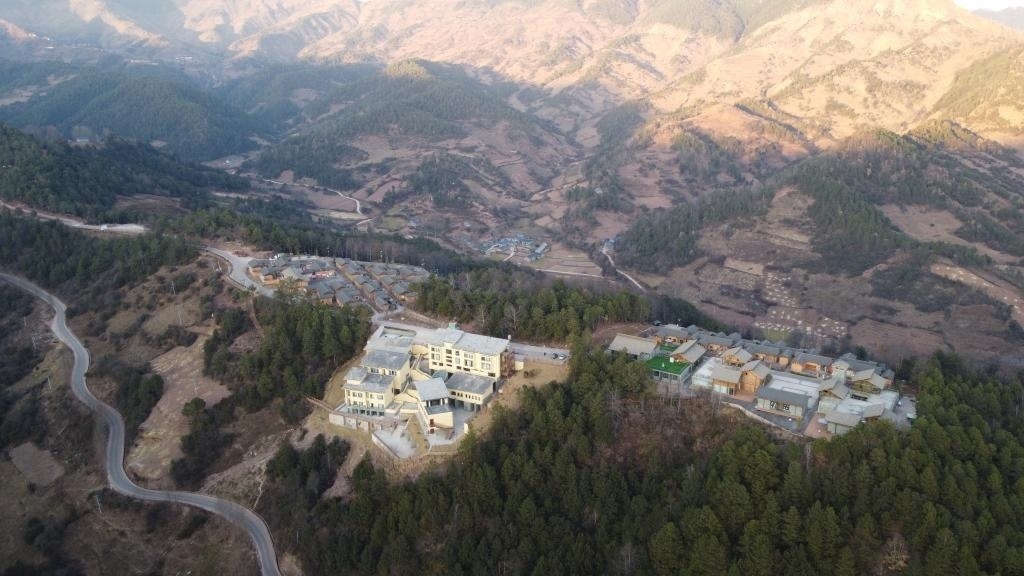 三河村全景（無人機(jī)照片）。新華社記者 尹恒 攝
