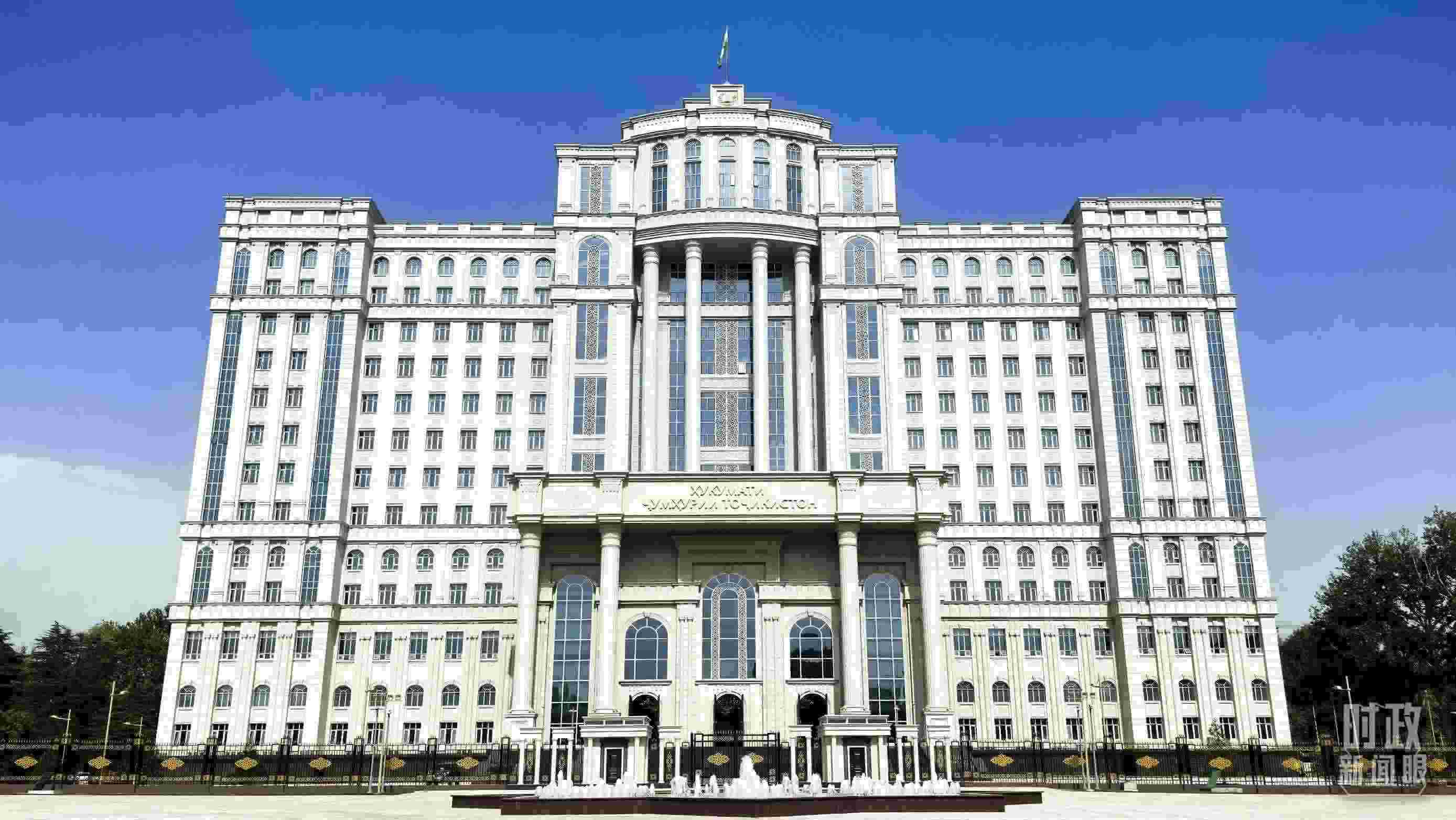 △中方援建塔政府大樓。（總臺(tái)央視記者鄂介甫拍攝）