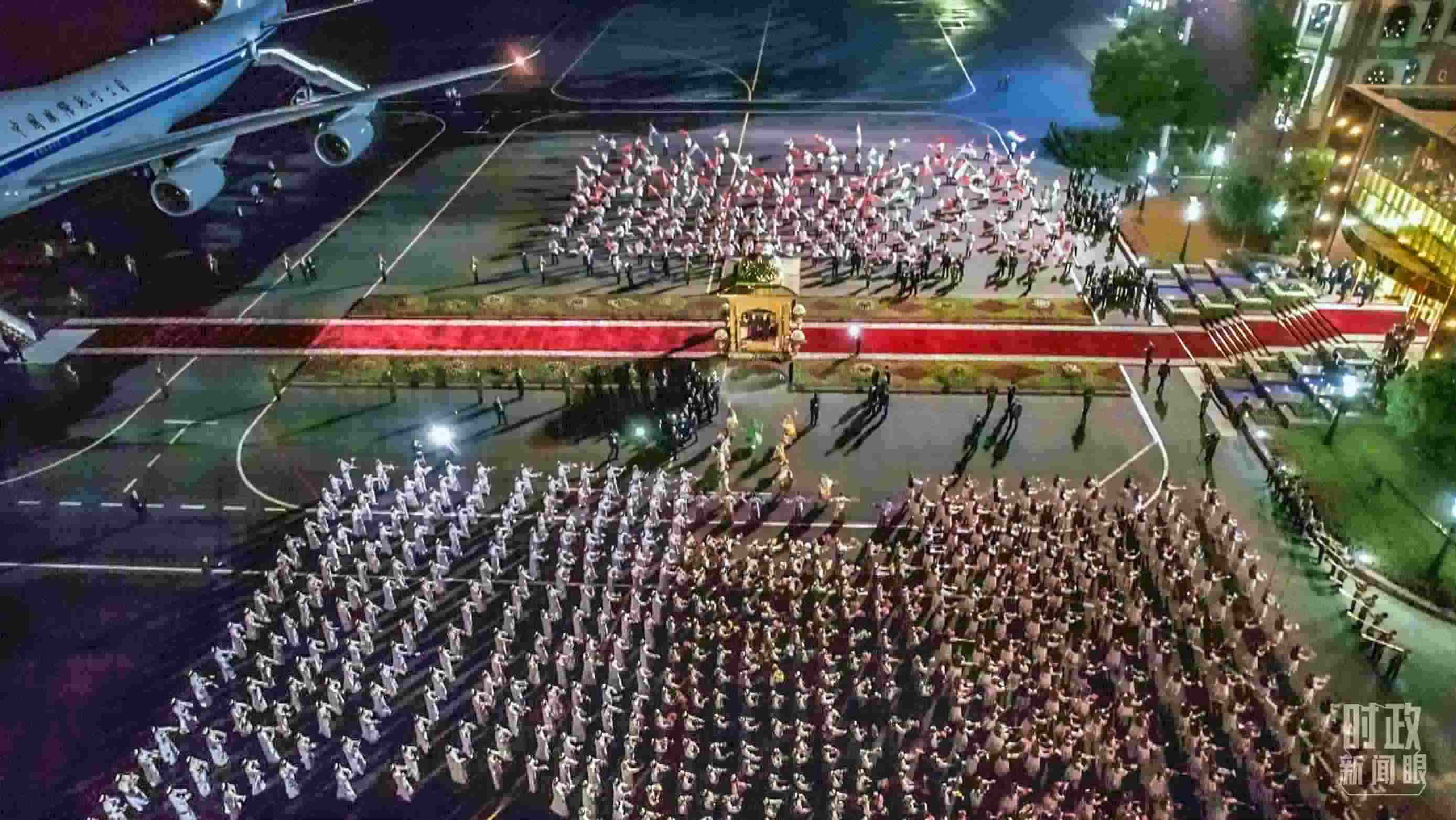 △塔方在機(jī)場(chǎng)舉行的盛大迎賓儀式。（總臺(tái)央視記者邢彬）
