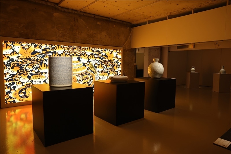《新生萬物-中國非遺與當(dāng)代設(shè)計(jì)展》展廳。陽光媒體集團(tuán)供圖