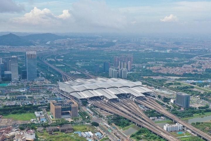 這是2024年6月23日拍攝的廣州南站（無人機照片）。新華社記者 劉大偉 攝