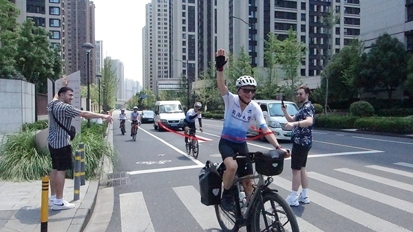 Ole Bouman的騎行之旅。校方供圖