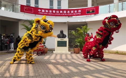 開場舞獅表演。內(nèi)圖大學孔子學院供圖