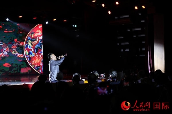 演出現(xiàn)場，演員帶來嗩吶獨奏《看秧歌》。人民網(wǎng)記者 楊一攝