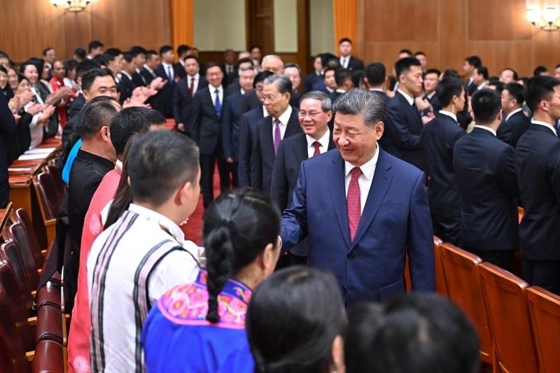 2024年9月29日晚，慶祝中華人民共和國成立75周年音樂會在京舉行。習近平總書記等黨和國家領(lǐng)導人，同3000多名觀眾一起觀看演出。