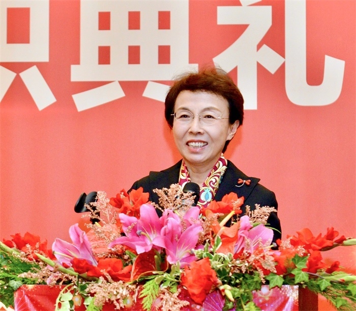 中國僑聯(lián)副主席程紅出席比利時浙江籍僑團(tuán)聯(lián)盟第二屆主席團(tuán)就職典禮并致辭。比利時浙江籍僑團(tuán)聯(lián)盟供圖